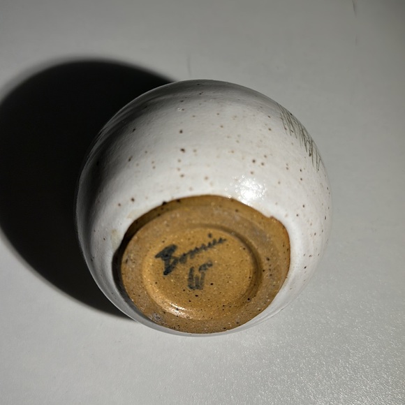 Vintage Signed Handmade Red Clay Studio Pottery Bud Vase - Picture 9 of 10